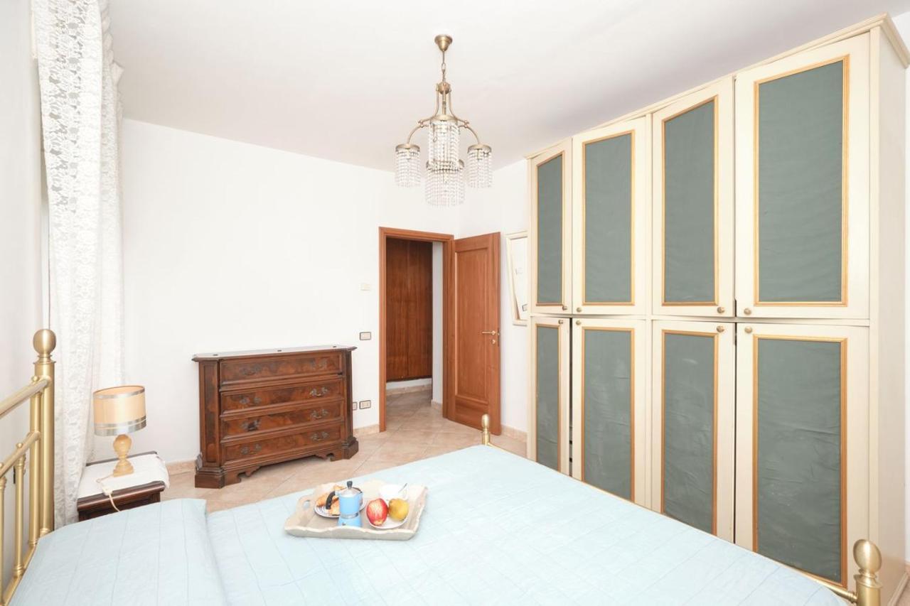 Appartamento Floriana Desenzano del Garda Exterior foto