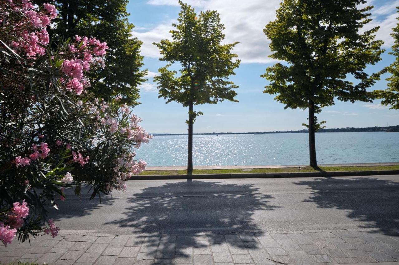 Appartamento Floriana Desenzano del Garda Exterior foto